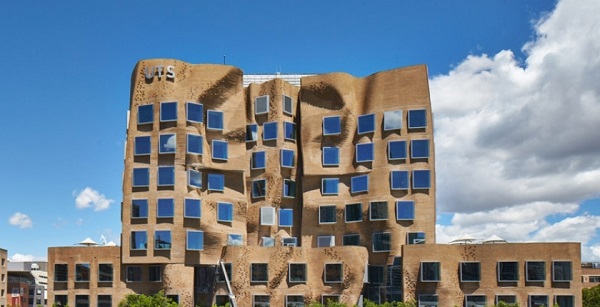 e UTS Business School, ook wel de 'papieren zak', door Frank Gehry.